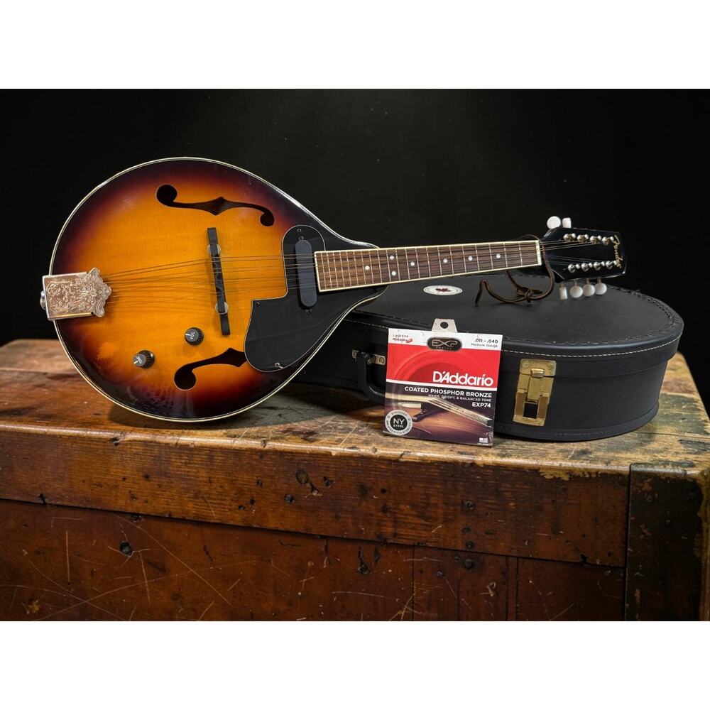 Fender FM-52E SB Sunburst Electric Acoustic Mandolin w/ Hard Case & Strings